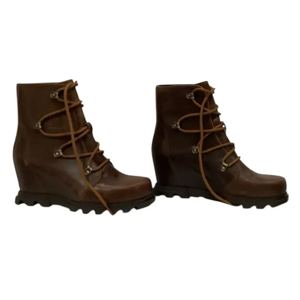 Sorel Joan Of‎ Artic Waterproof Wedge III Booties In Hazelnut Size 8